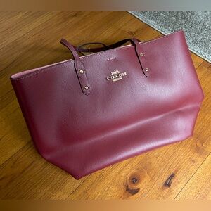 Coach Women's Town Tote [Wine]